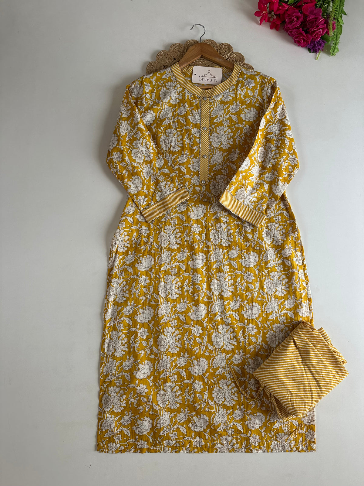 D764-Cotton straight Kurti with pants