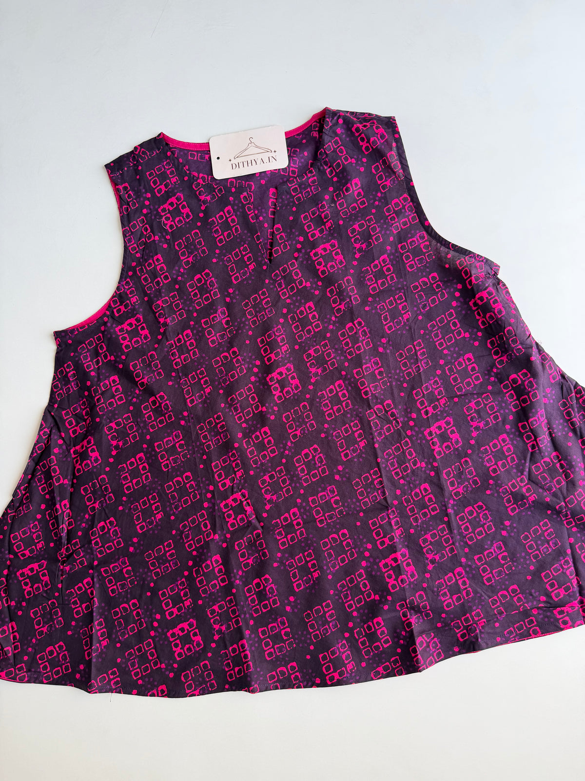 D788-Short top